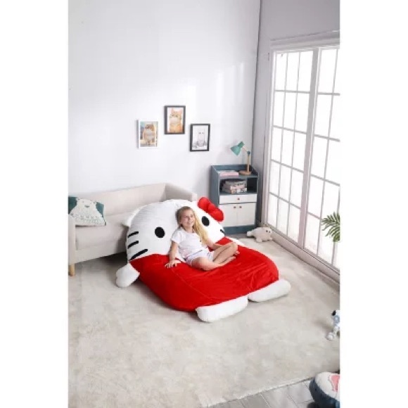 Hello Kitty Oversized Floor Lounger and Nap Mat - Picture 2 of 4